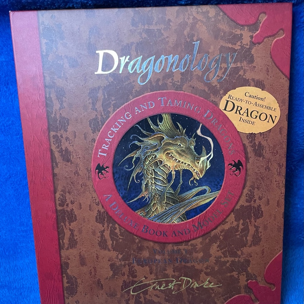 NEW 2006 Dragonology, Tracking & Taming Dragons. A Deluxe Book & Model Set.